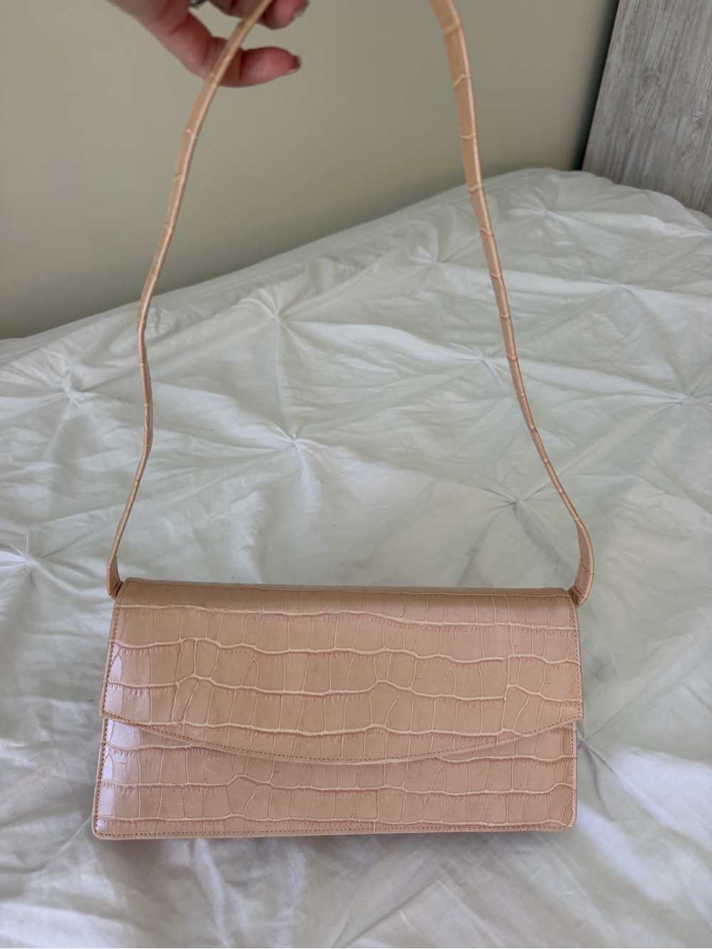 Zenith Croc-Embossed Shoulder Bag in Pale Pink